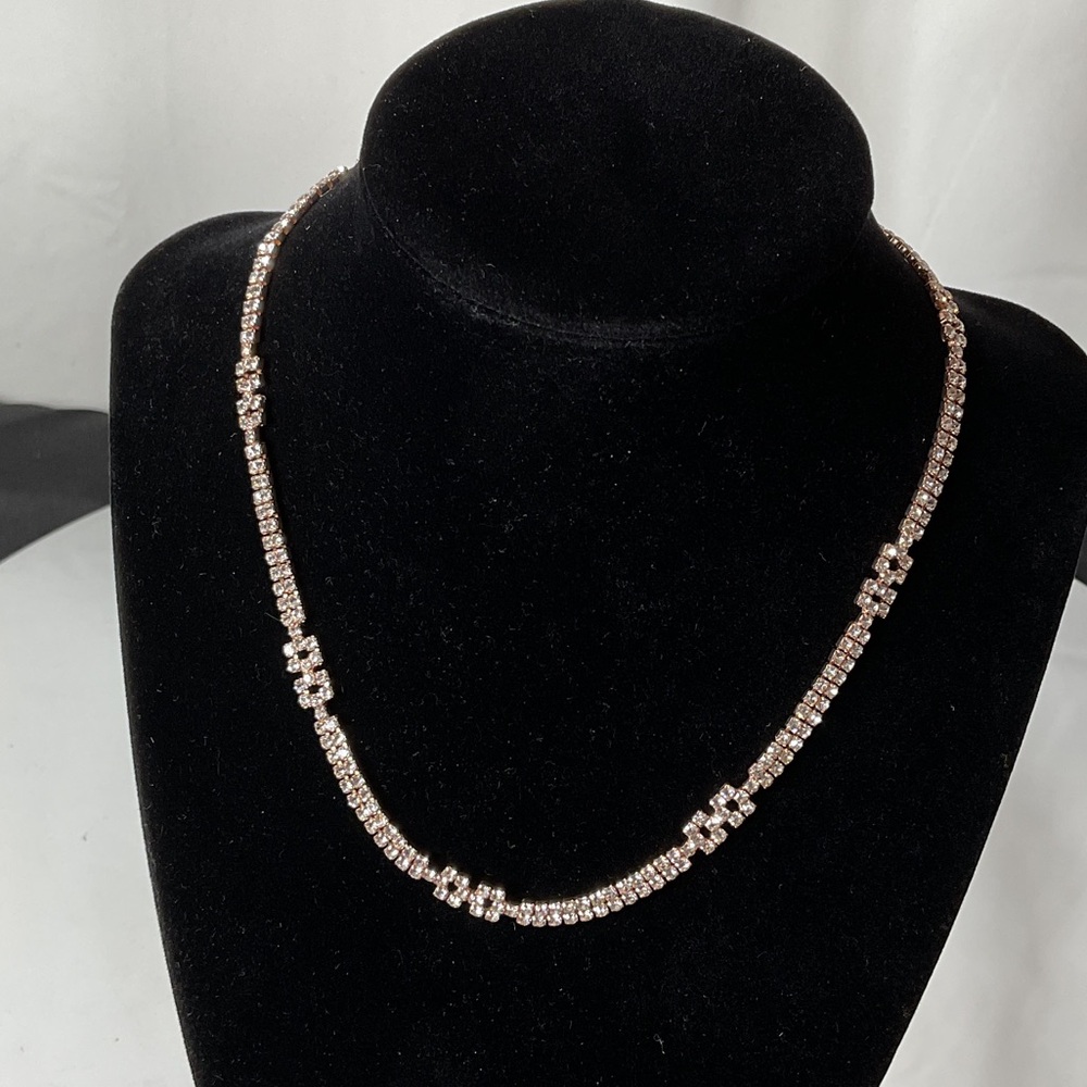 Elegant Silver Necklace
